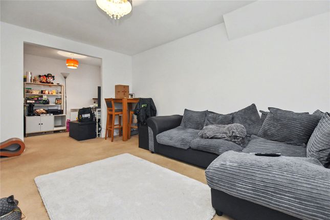 22, Pavilion Close, Pudsey photo 2