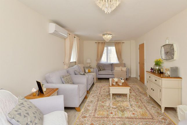 5, Rains Road, Milton Keynes photo 3