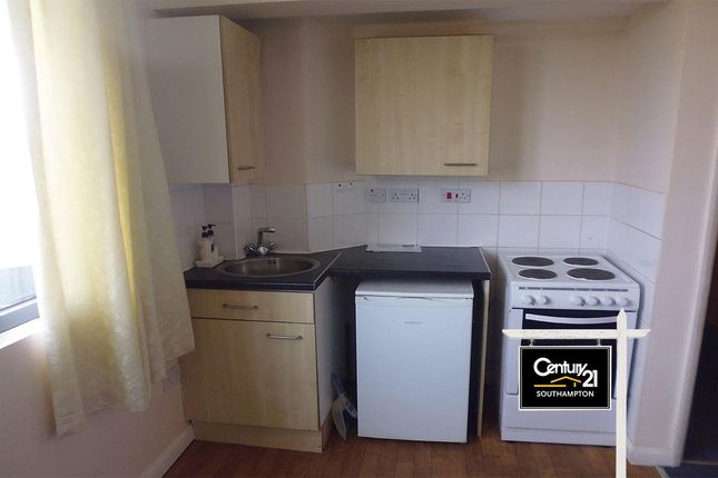 Flat 34, Mede House, Salisbury Street, SOUTHAMPTON photo 3