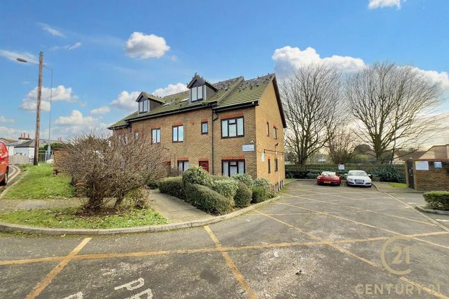 2-bed flat on Flat 7 Holly Lodge, 150 Norwood Road, Southall, £250,000