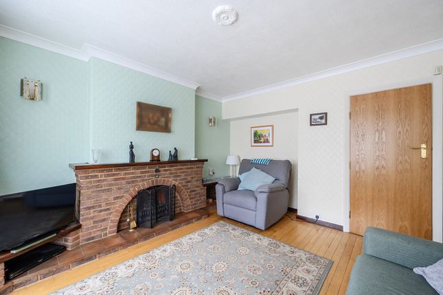 49, Hillcroft Crescent, Hertfordshire photo 4