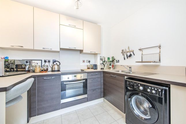 Parkside Court, 15,Flat 38, Booth Road, London photo 2