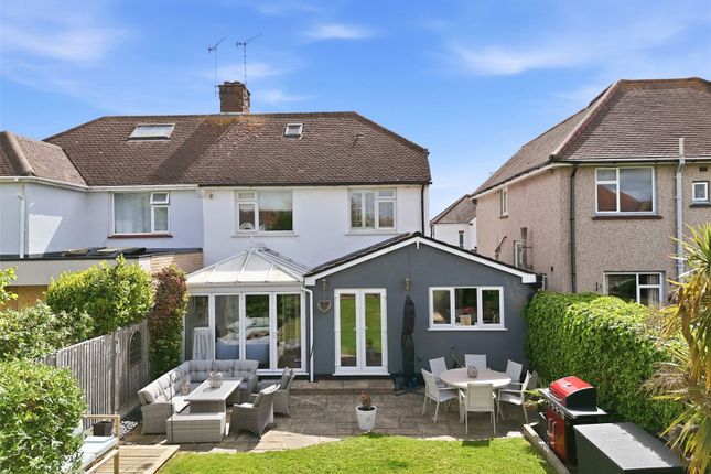 11, Marcus Avenue, Essex photo 2