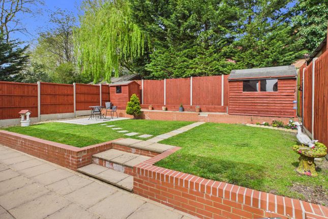 68, Middle Road, Buckinghamshire photo 2