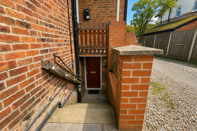 Flat 10, 15, Alexandra Road, Sale photo 3