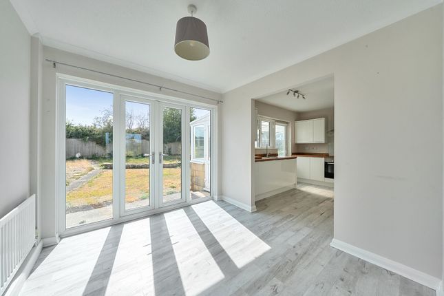 108, Charlton Park, Radstock photo 4