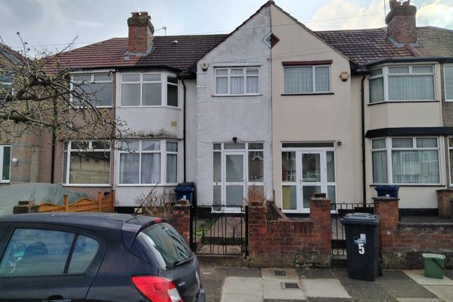 Terraced house to rent in Lyndhurst Road, Greenford