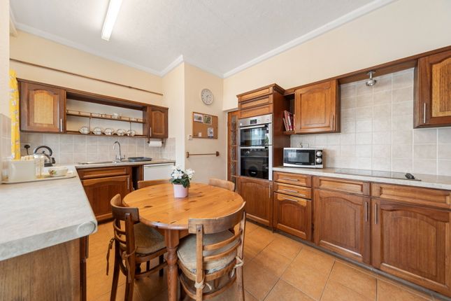 12, The Graftons, Upton-upon-Severn photo 4