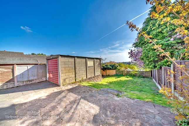 1, Viewfield Avenue, Cannock photo 4