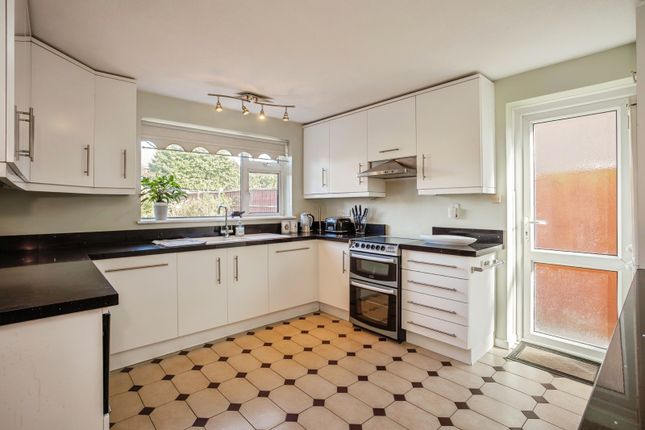 22, Oaktree Avenue, Nottingham photo 5