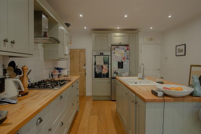 Emlyn Road, Redhill photo 2