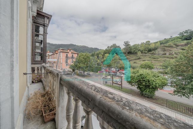 Property for sale in Calle Covadonga 33530, Infiesto, Asturias
