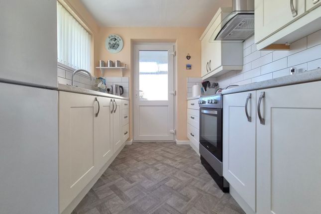19 Southwold Close, Scarborough photo 2