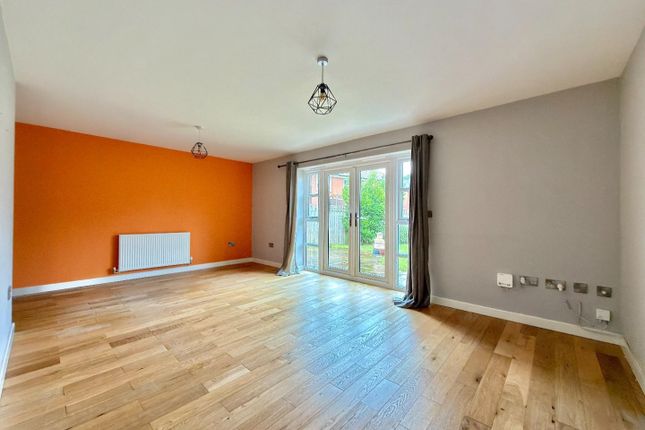 Redwing Avenue, Chorlton photo 2