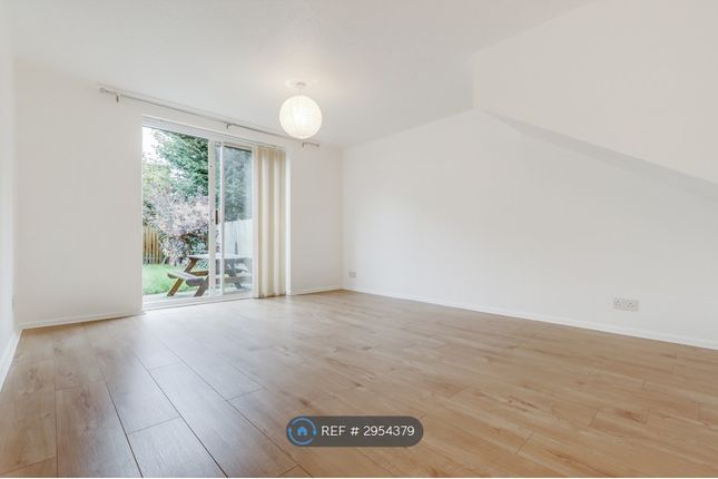 Brookhill Road, London photo 3