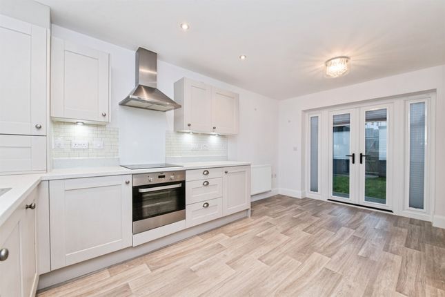 102, Tithebarn Way, Exeter photo 4