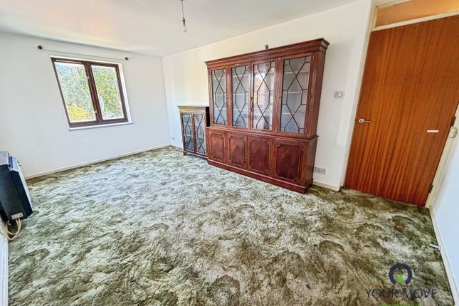 35, Selkirk Drive, Erith photo 2