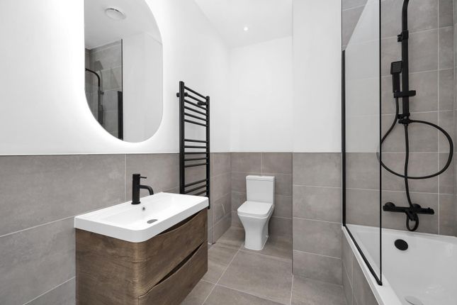 Apartment 7, 54, Gordon Road, London photo 4