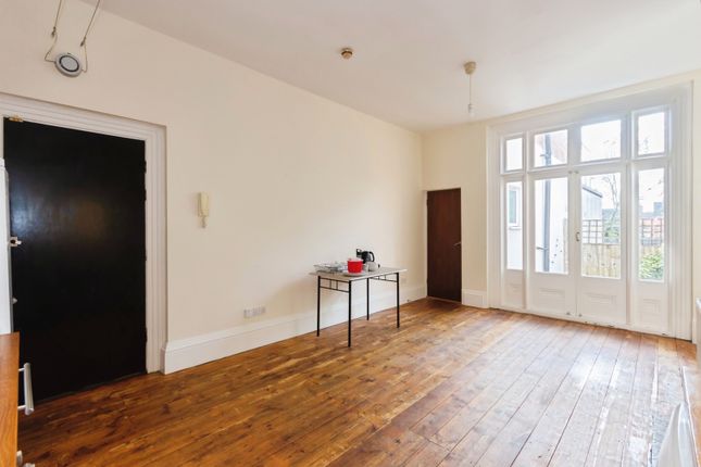 Flat 1, 60, Greenhill Road, West Midlands photo 2