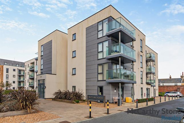 1-bed flat on 19 Neptune House, Heene Road, Worthing, £200,000