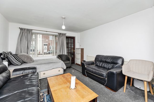 3, Hudswell Street, Wakefield photo 2