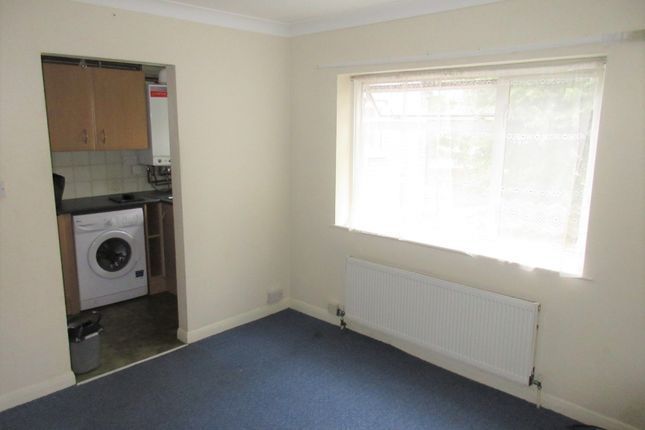 351b Greenford Road, Greenford photo 5
