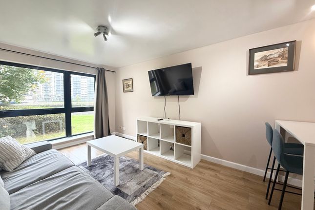 74, Glasgow photo 2