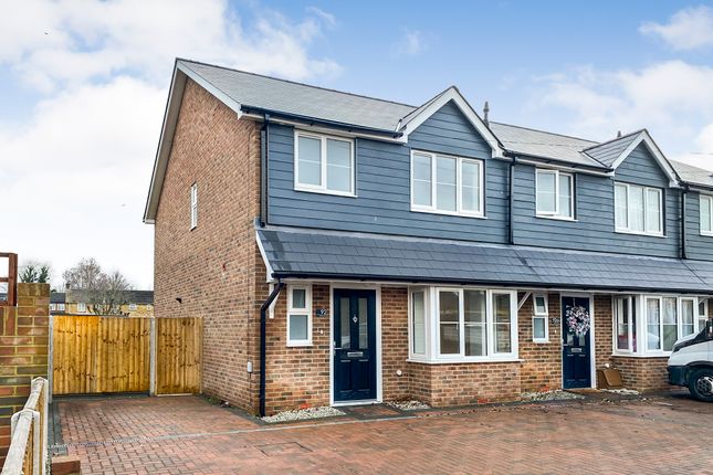 End terrace house to rent in Lower Road, Faversham, Kent