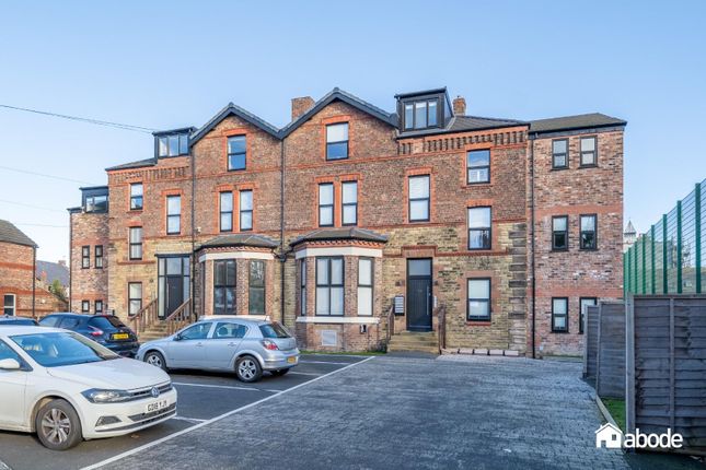 Flat for sale in College Avenue, Crosby, Liverpool