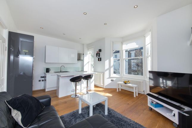 Thumbnail Flat to rent in Roderick Road, London