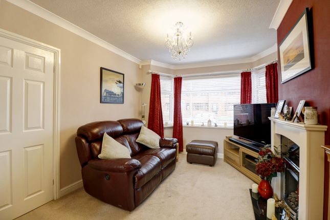 27, Beverley Avenue, Poulton-le-fylde photo 3