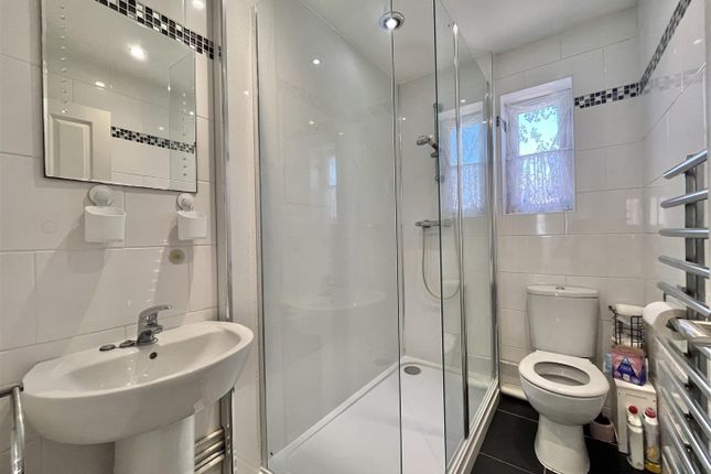8, Fuchsia Way, Clacton-On-Sea photo 3