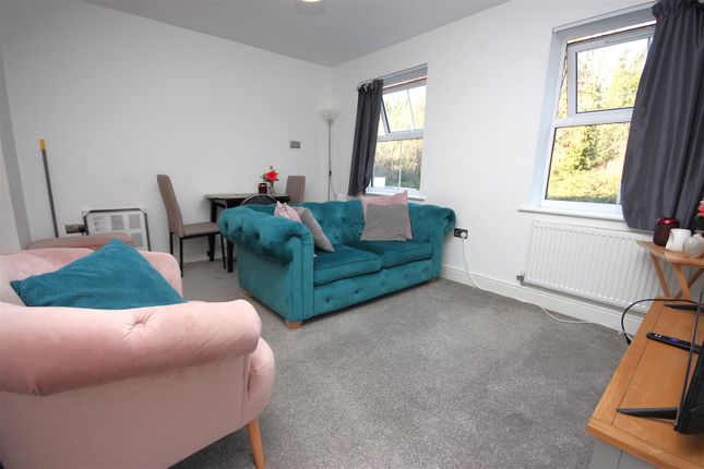 23, Freemans Court, Station Road, Rushden photo 2