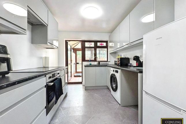 10, Sandown Road, Wickford photo 3