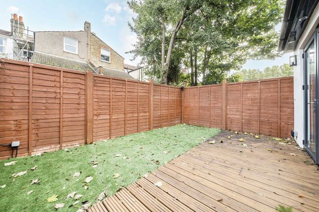 Flat 1, 12, Coverton Road, London photo 2
