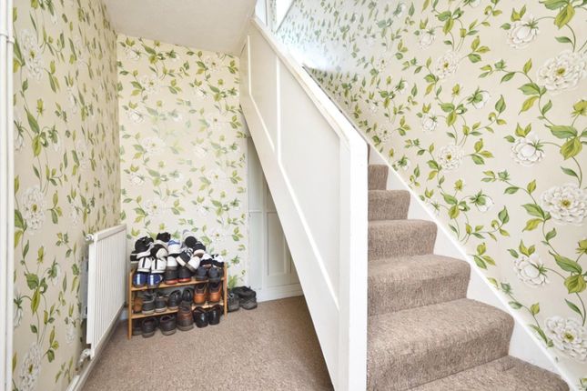 16, Richmond Close, Bristol photo 2