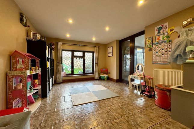 31 Fore Street, Basildon photo 4