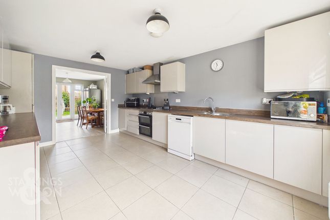 30 Swallow Drive, Wymondham photo 3
