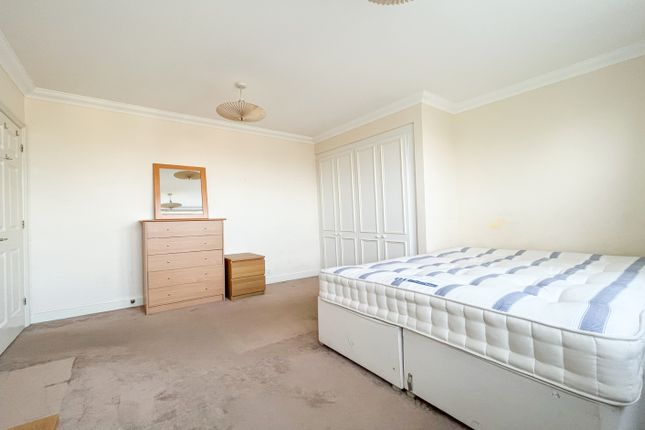 Flat for sale in Imperial Court, 225-229 Kennington Lane, London