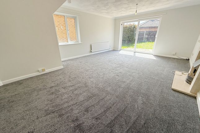 Mcwilliam Close, Poole photo 4