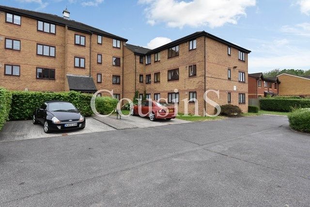 Thumbnail Studio for sale in Grayling Court, Bream Close