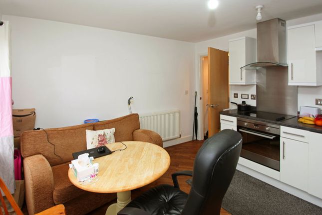 12, Ten Tree Croft, Telford photo 3