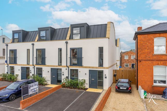 3-bed terraced on 32 Carlton Street, Cheltenham, £600,000