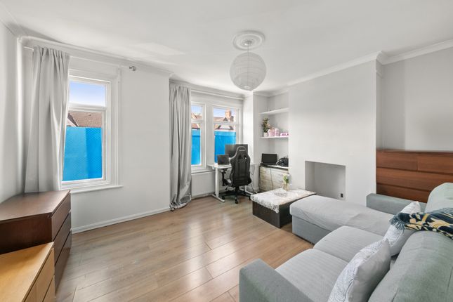 161, Greenford Avenue, London photo 2