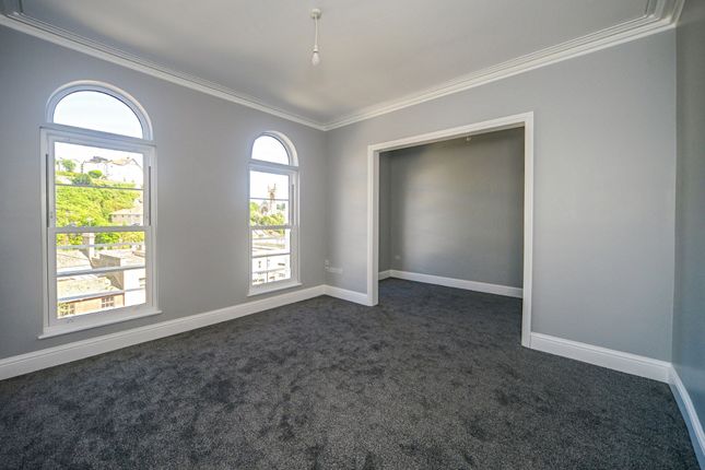 Room 2, Torquay photo 4