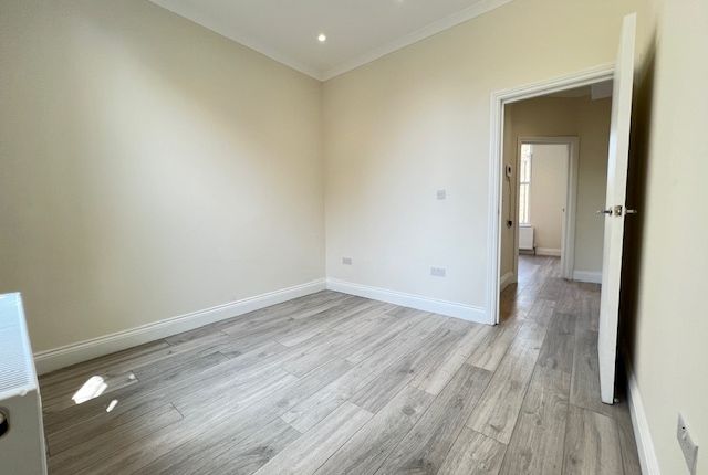 FIRST FLOOR, 66, Blackstock Road, London photo 4