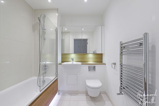 Flat 16, Citius Court, London photo 4