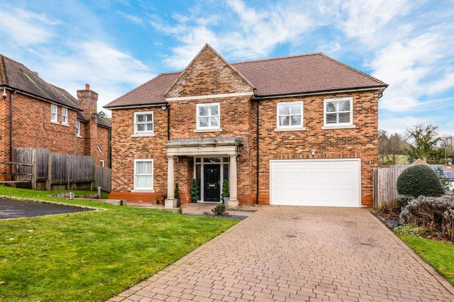 Thumbnail Detached house for sale in High Oaks Close, Coulsdon