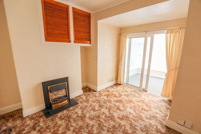 61 Lymm Avenue, Lancaster photo 4