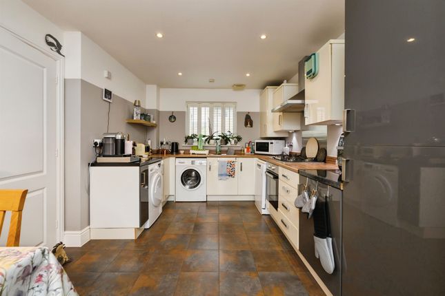 145, Rowell Way, HUNTINGDON photo 4